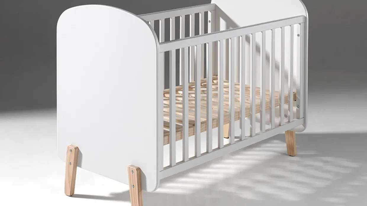 Complete babykamer Kiddy met commode, opzet en kast 3-deurs